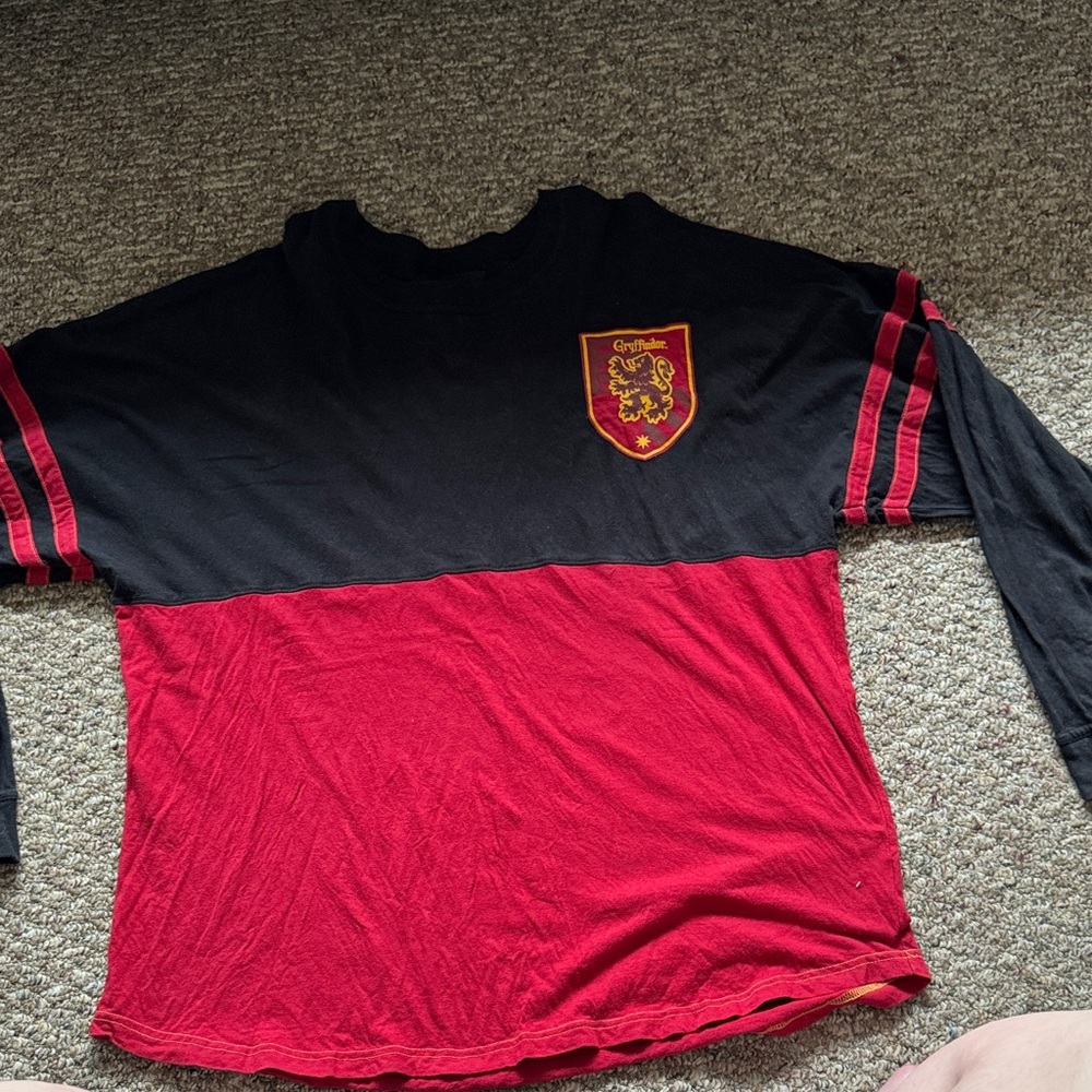 Gryffindor Colorblock Long-Sleeve Tee - Red & Black